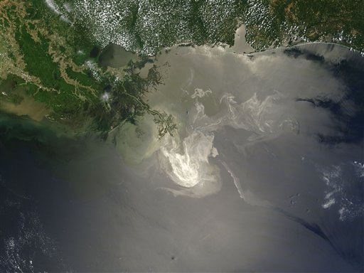 Oil spill from the air, May 2010